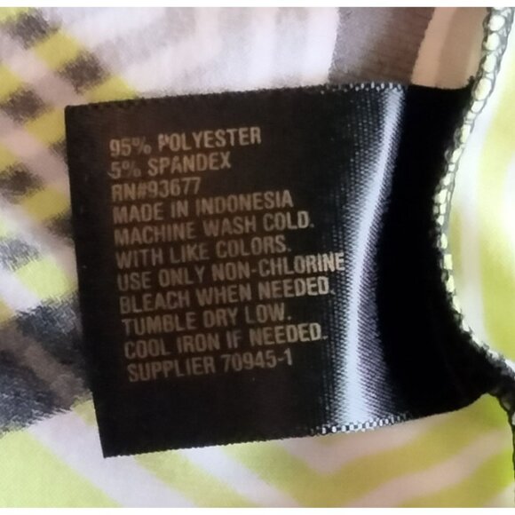 Worthington Woman Geometric Print Sleeveless V-Neck Tunic Top Plus Size 2X - Picture 7 of 7